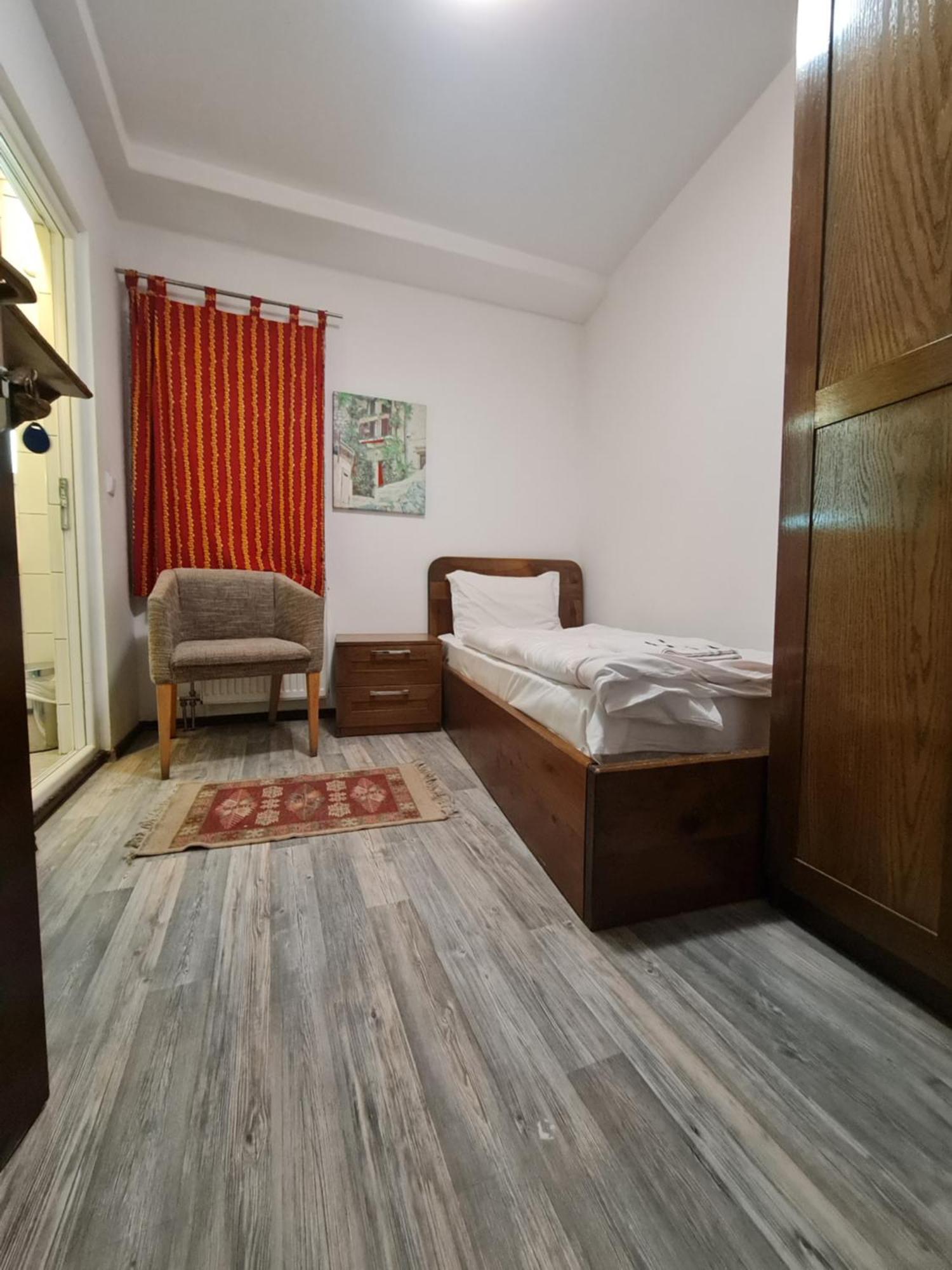 Guesthouse Hotel My Home พริเซรน ภายนอก รูปภาพ