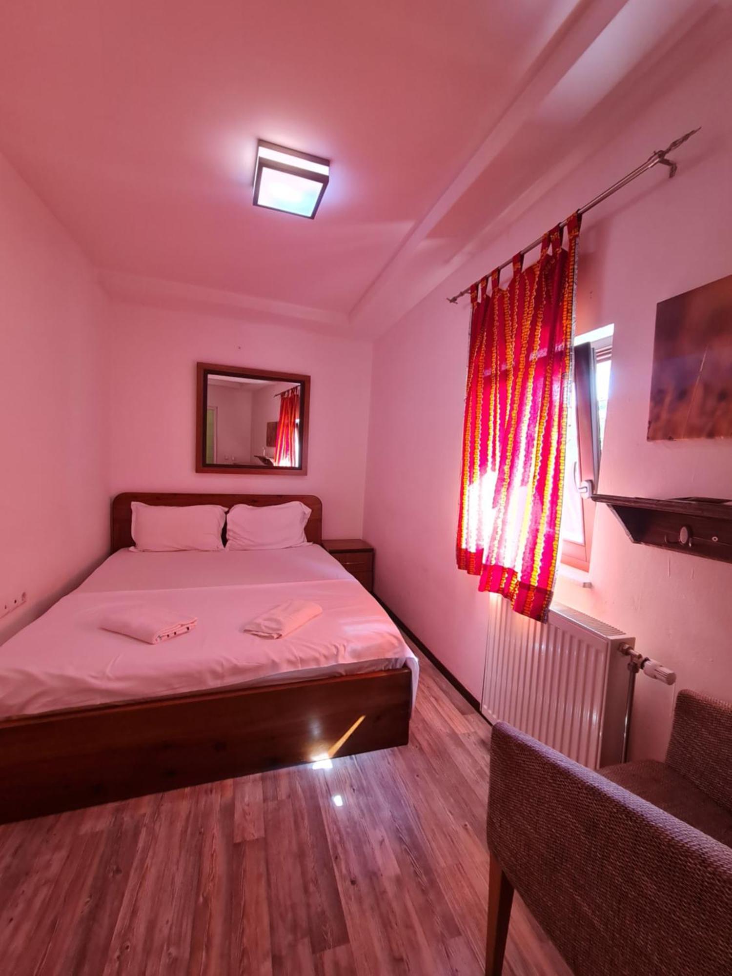 Guesthouse Hotel My Home พริเซรน ภายนอก รูปภาพ